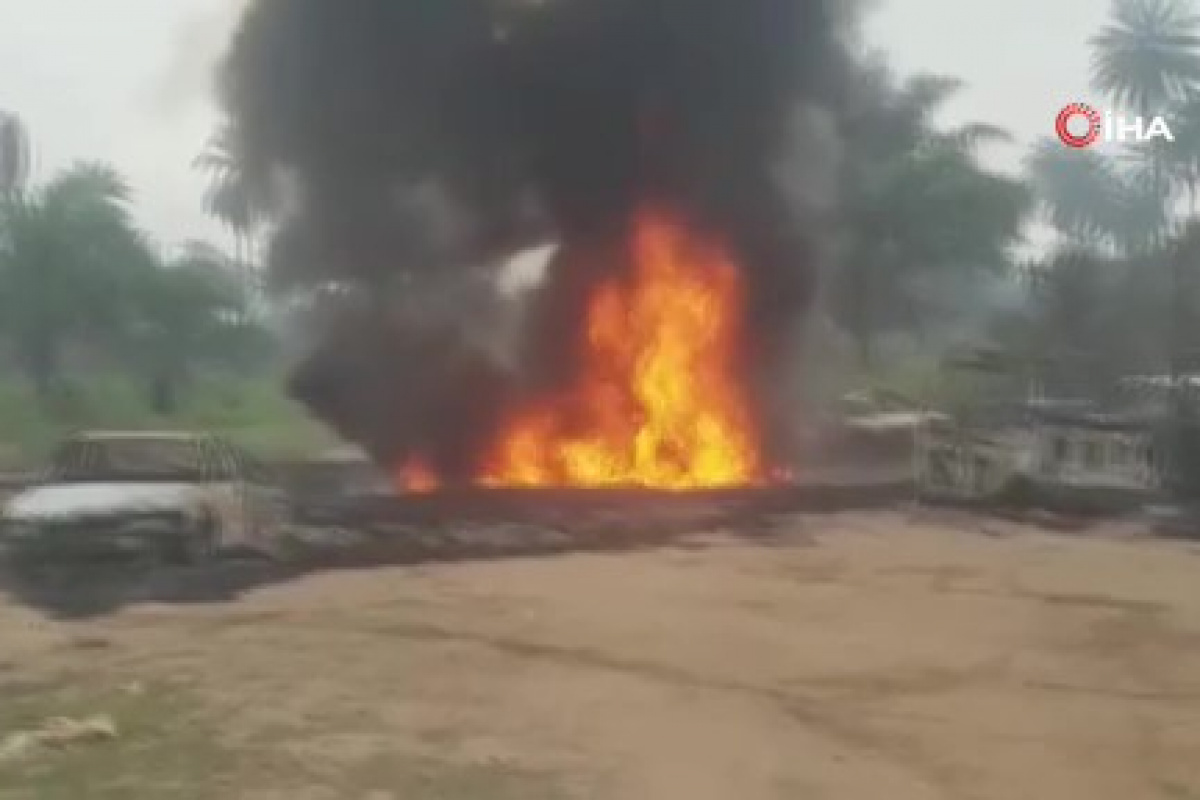 Nijerya&#039;da petrol rafinerisinde patlama: 12 ölü