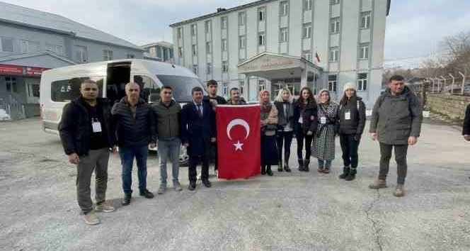 Bitlis’te toplanılan 15 bin oyuncak deprem bölgesindeki minikler için yola çıktı