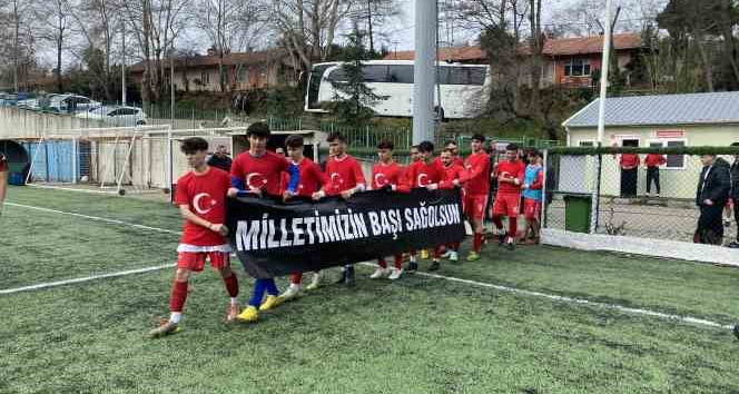 Amatör maçın hakeminden alkışlanacak davranış