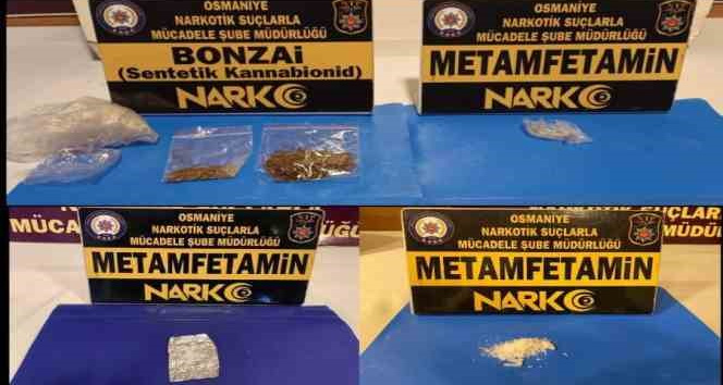 Çikolataların arasına gizlenmiş uyuşturucu bulundu