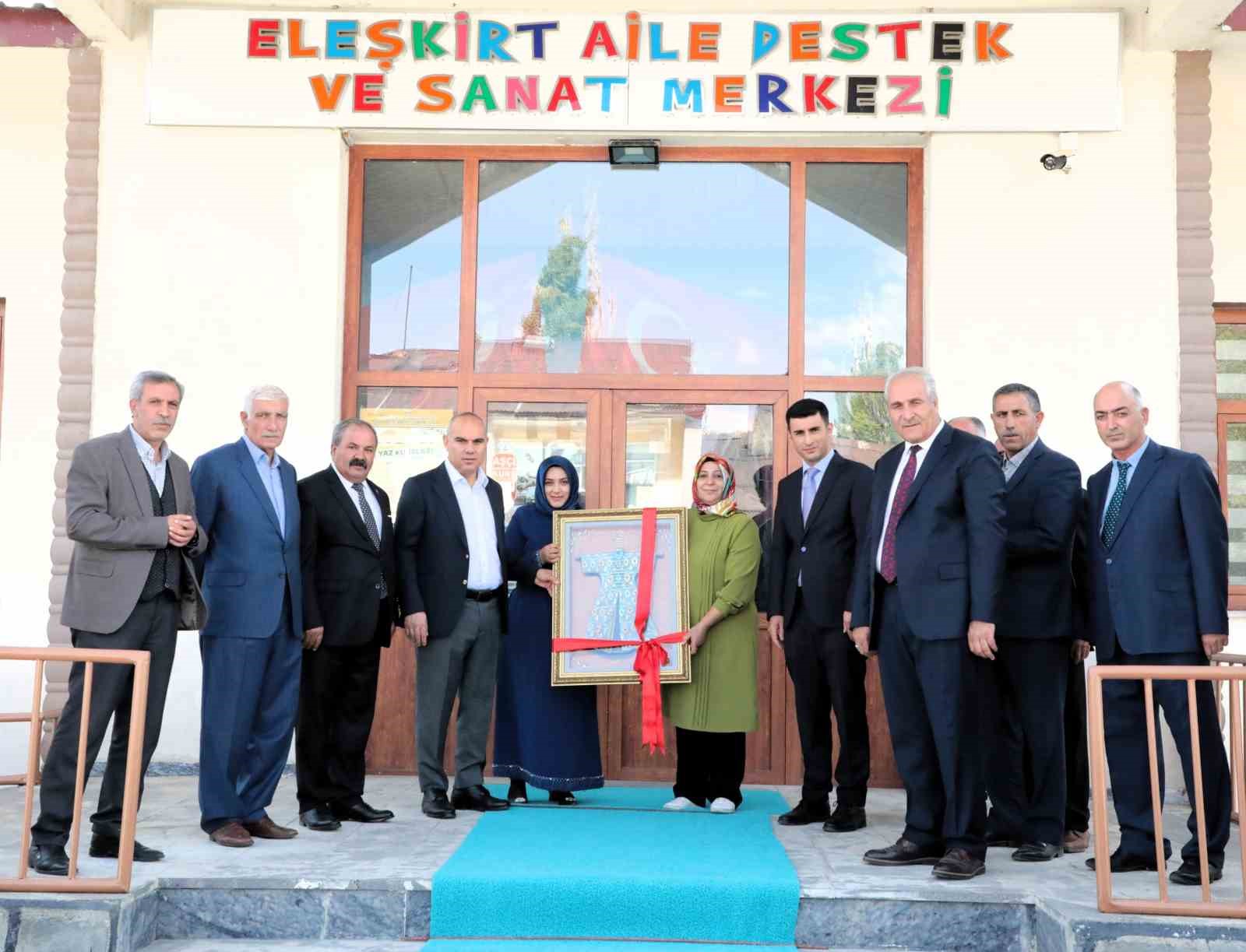 Ağrı Valisi Koç, Eleşkirt’te incelemelerde bulundu