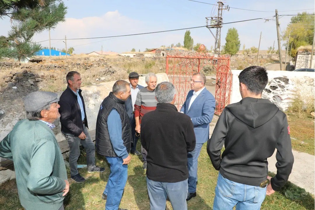 Vali Polat köy ziyaretlerini sürdürüyor