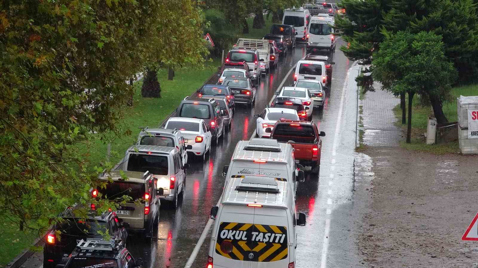 Ordu&rsquo;da sağanak hayatı olumsuz etkiledi
