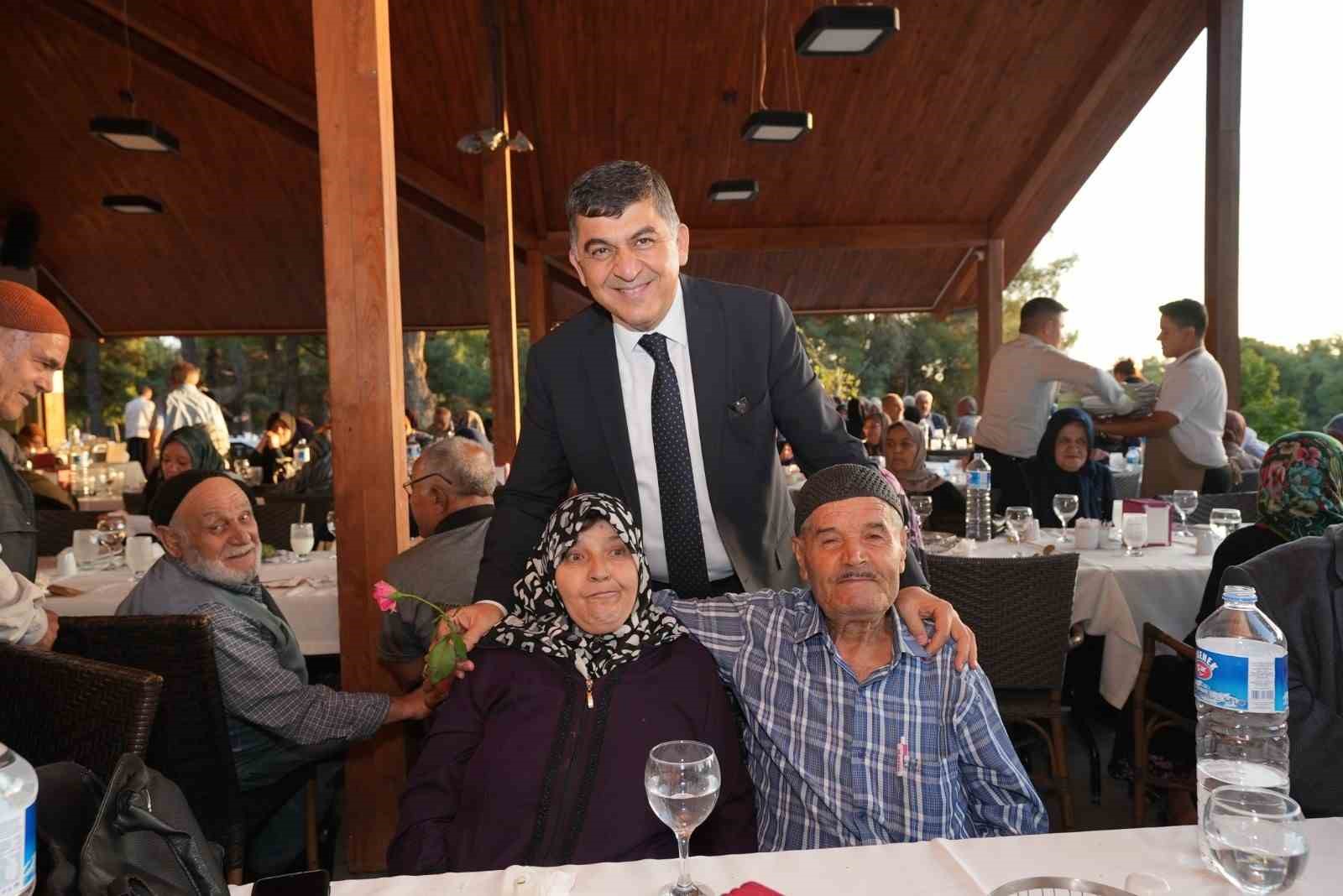 Fadıloğlu, yaşlıları misafir etti