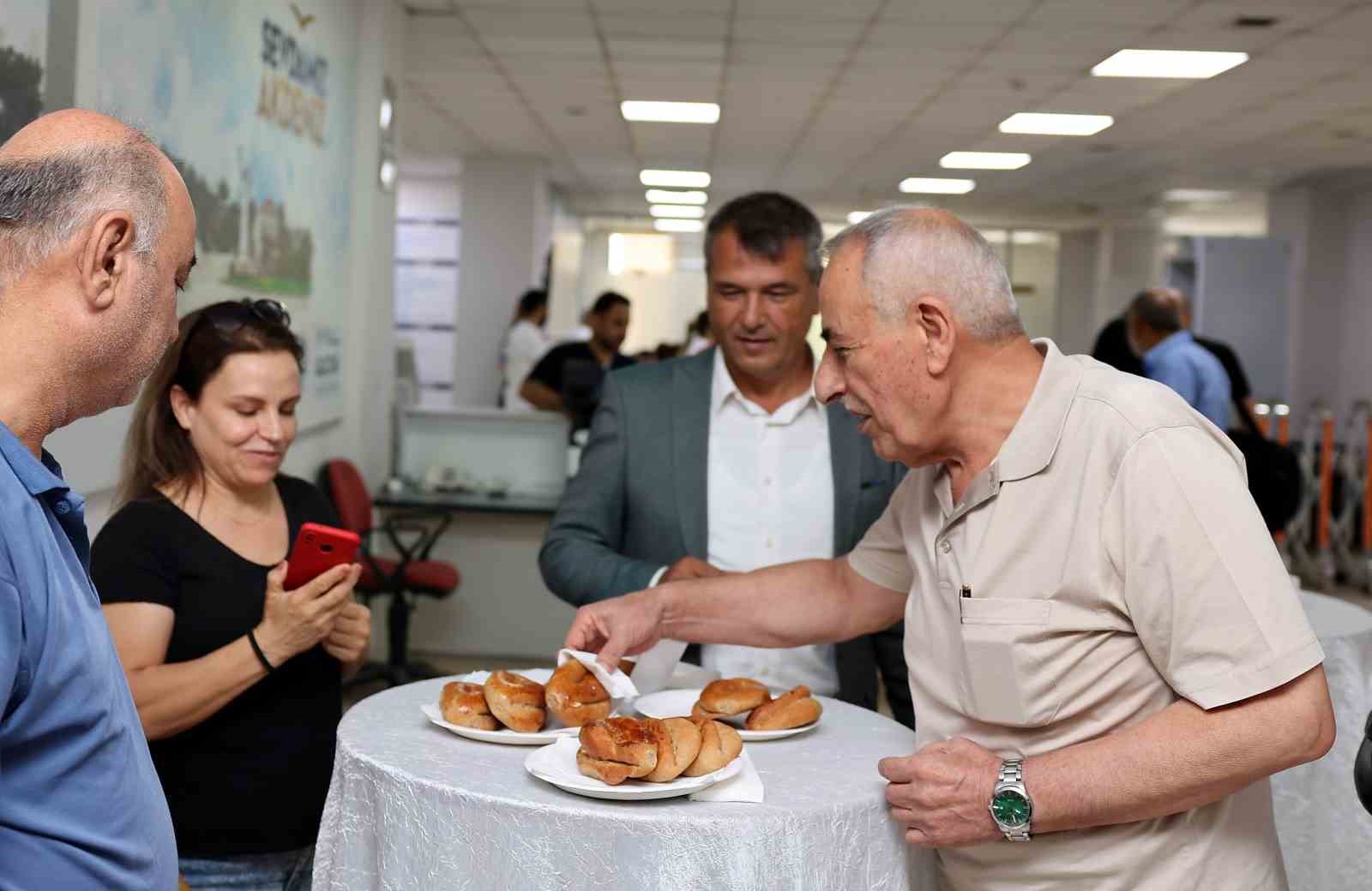 Akdeniz Belediyesinden üniversiteyi kazanan öğrencilere destek