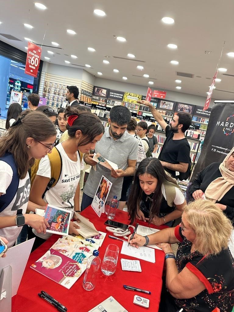 Mardin&rsquo;de kitapseverler i&ccedil;in imza g&uuml;n&uuml;
