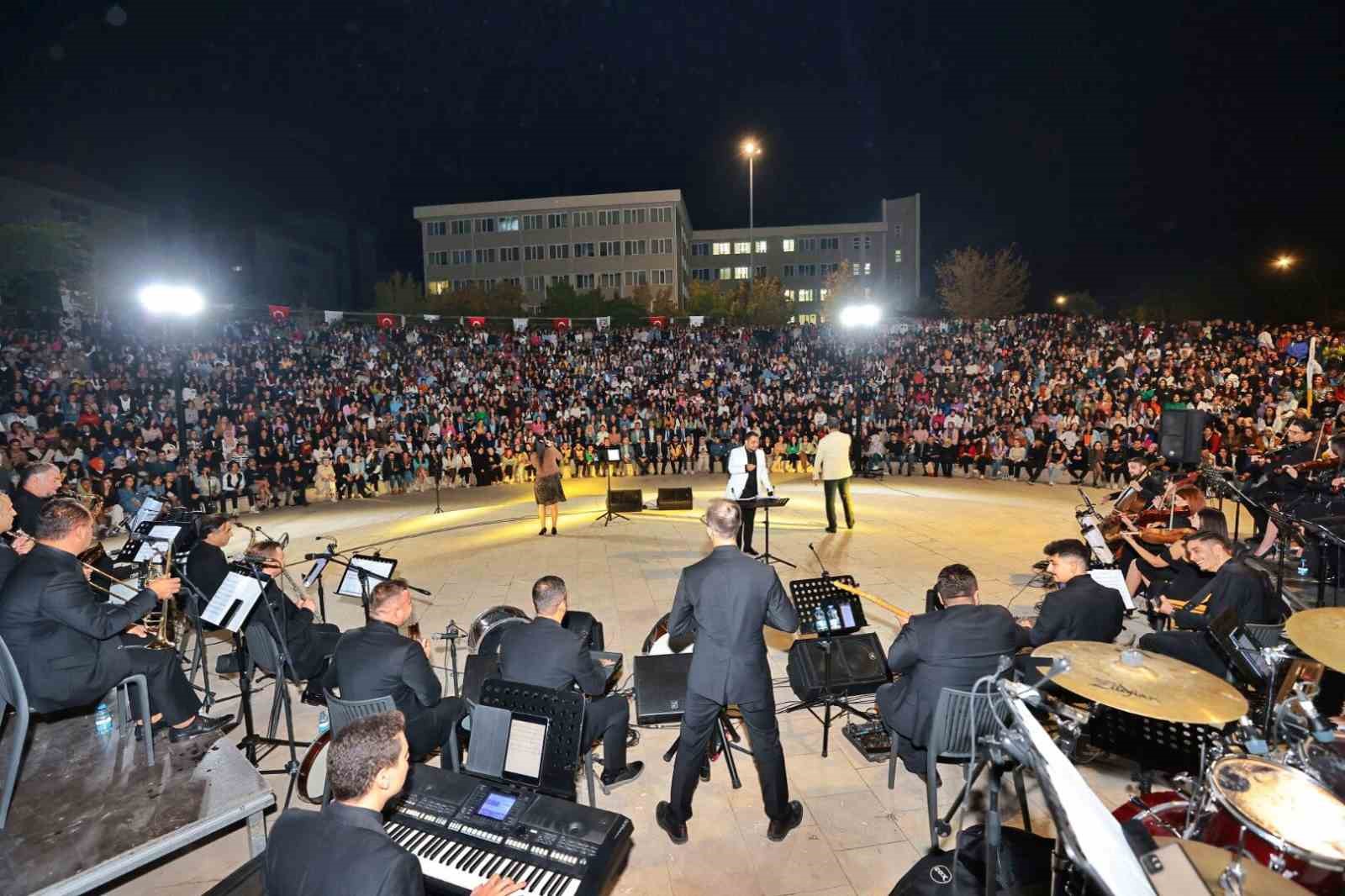 Denizli’de Cumhuriyet’in 100. yılına özel gençlik festivali düzenleniyor
