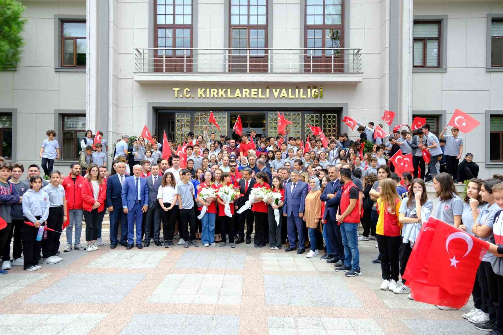 TEKNOFEST birincileri coşkuyla karşılandı
