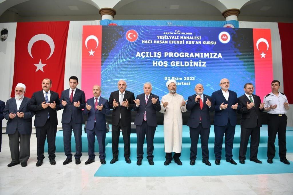 Diyanet İşleri Başkanı Erbaş Trabzon’da açılışlara katıldı
