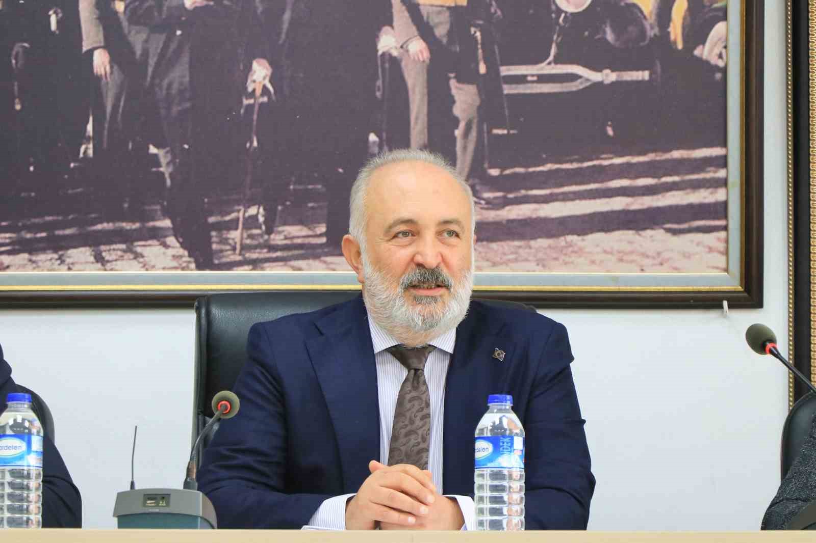 &Ccedil;iftlikk&ouml;y Belediyesi&rsquo;nden d&uuml;nya şampiyonu &Ccedil;avuşoğlu&rsquo;na 2 milyon lira &ouml;d&uuml;l
