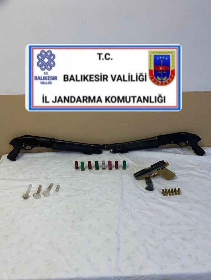 Balıkesir’de jandarma göz açtırmıyor