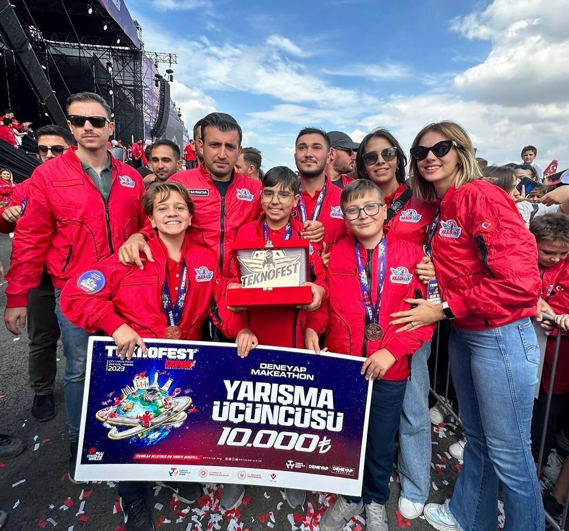 Yunusemreli VEGA takımı TEKNOFEST’ten ödülle döndü