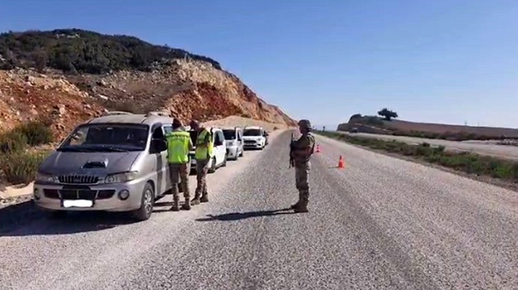 Hatay’da bir haftada 75 düzensiz göçmen, 110 aranan şahıs yakalandı