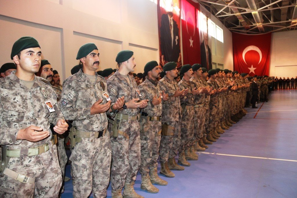 Şehit polis memuru son yolculuğuna uğurlandı
