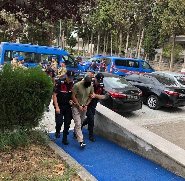 Yalova’da cinayet suçundan kırmızı bültenle aranan zanlı yakalandı