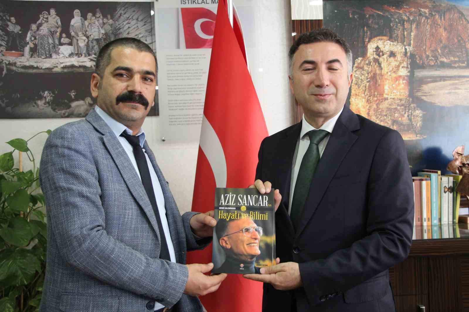 Batman Üniversitesi Rektörü Prof. Dr. İdris Demir lise öğrencileriyle buluştu