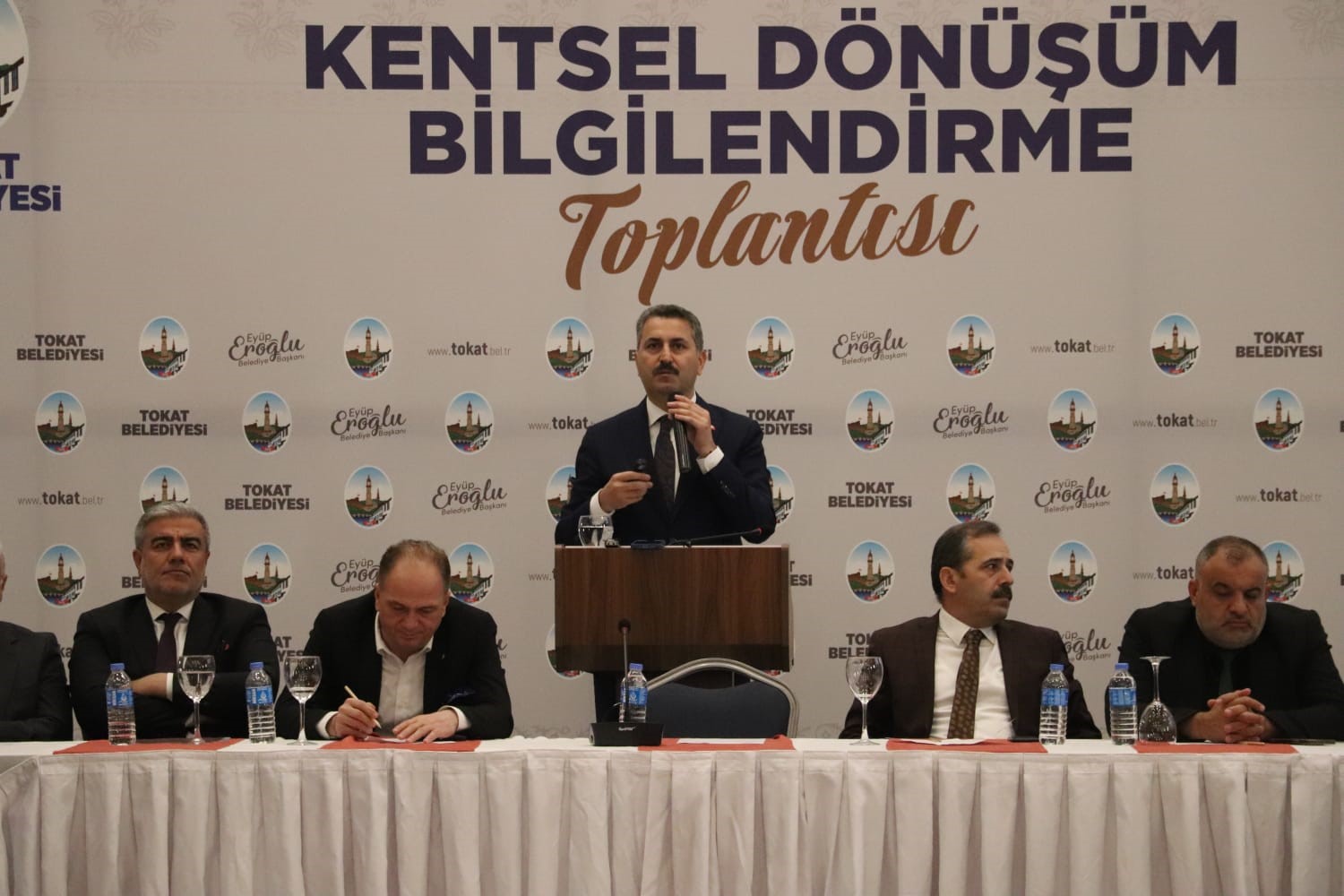 Başkan Eroğlu: "Geciktirilen her kentsel d&ouml;n&uuml;ş&uuml;m&uuml;n kayıp edilecek bir zaman olduğuna inanıyoruz"
