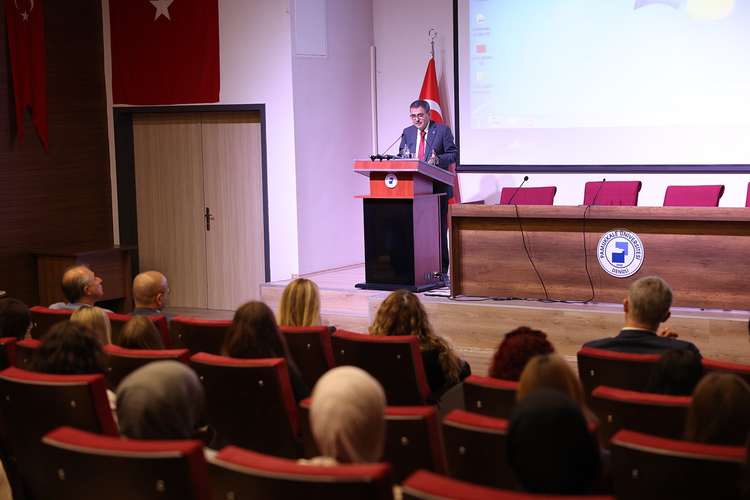 PAÜ’de Tekstil ve Moda Tasarımı Bölümü ilk öğrencilerini aldı