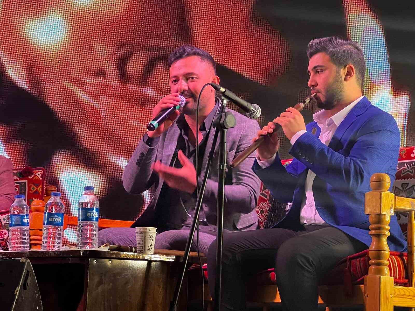 Ağrı’da Serhad’ın Dengbejleri programı büyük ilgi gördü