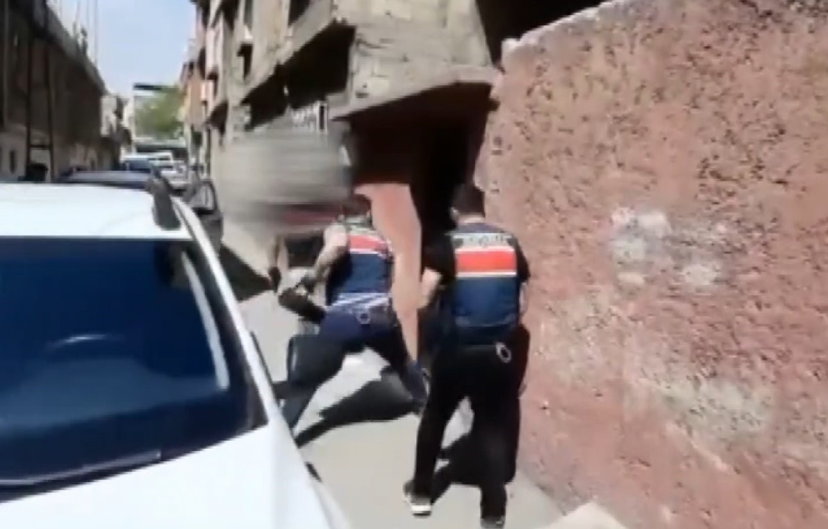 Gaziantep’te 1 milyon lira değerinde kaçak cep telefonu ele geçirildi
