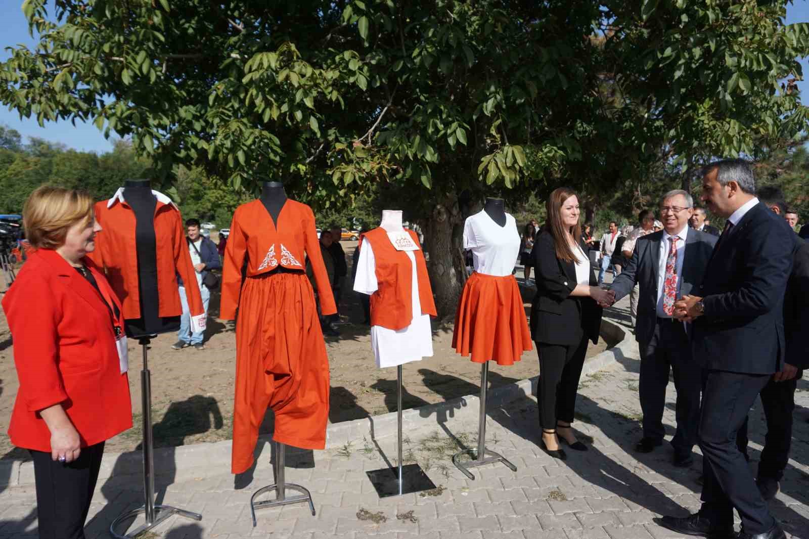 Osmanlı İmparatorluğu&rsquo;nun &rdquo;Edirne Kırmızısı&rdquo; hasat edildi
