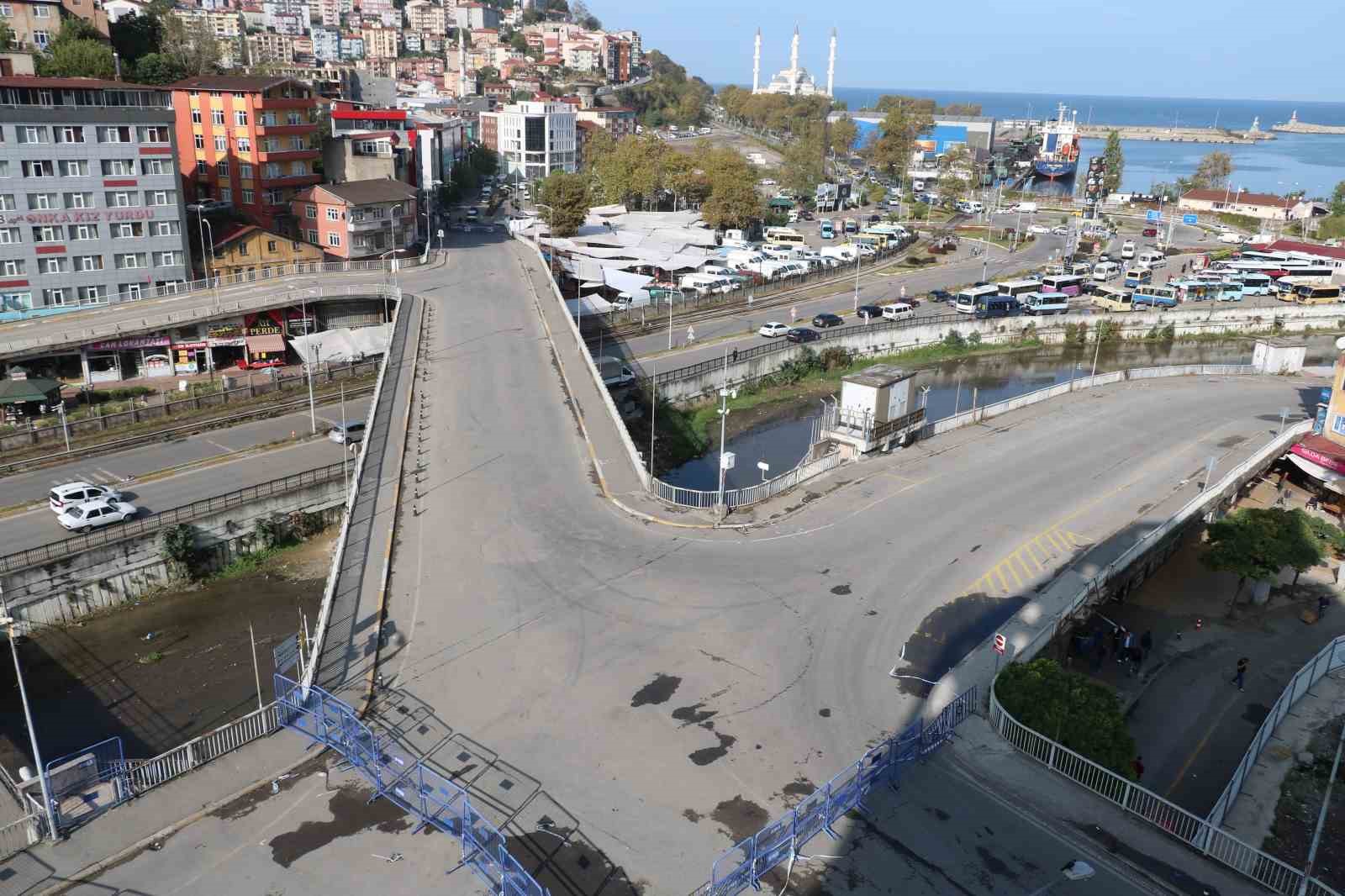 67 yıllık Fevkani Köprüsü ulaşıma kapatıldı