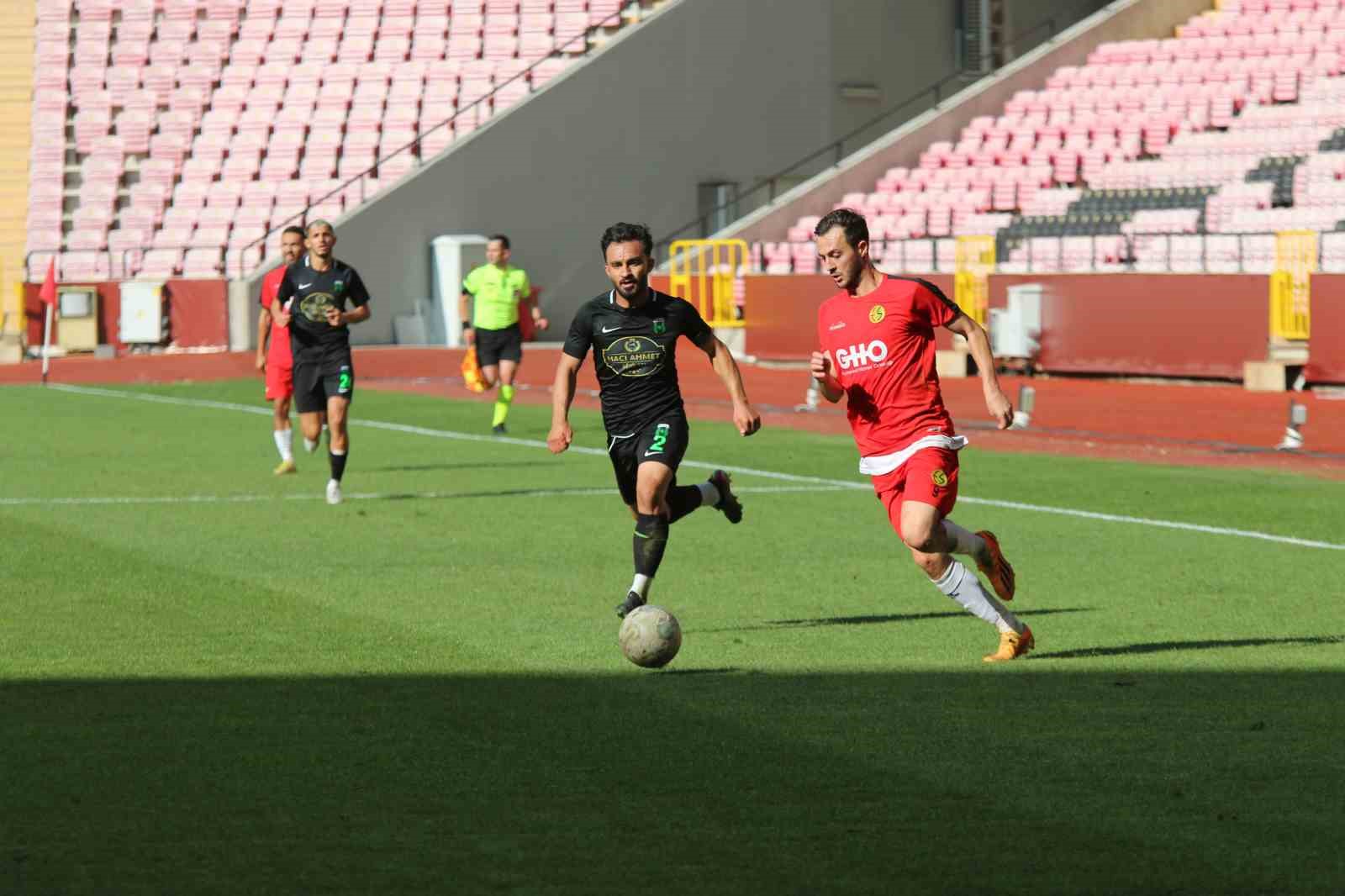 Eskişehirspor hazırlık maçını 3 golle kazandı