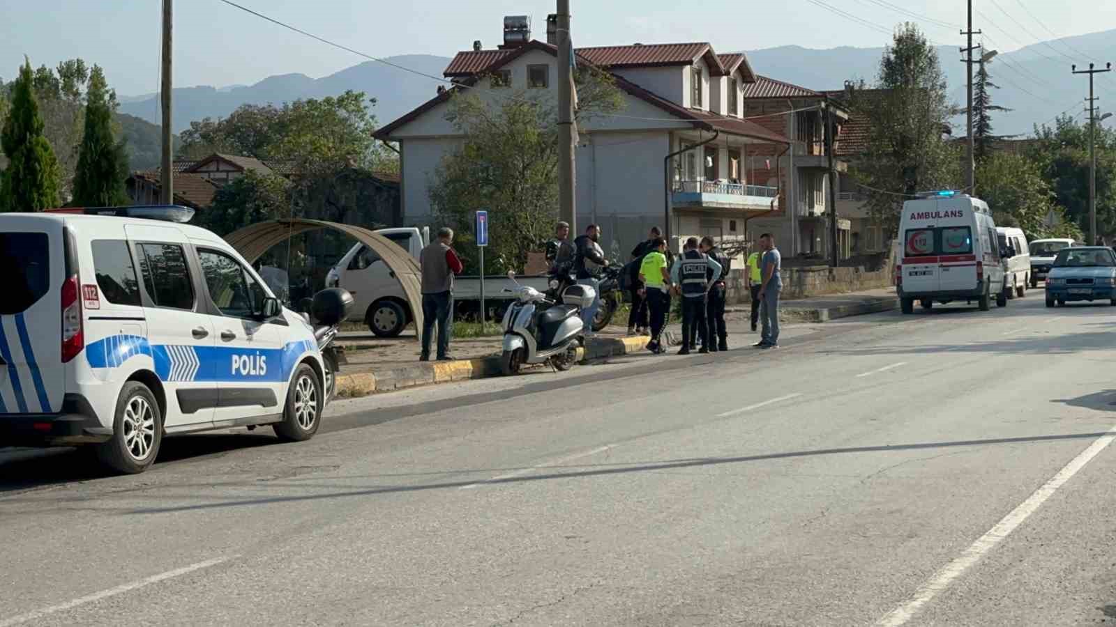 Kaskı sayesinde kazayı hafif yaralı atlattı