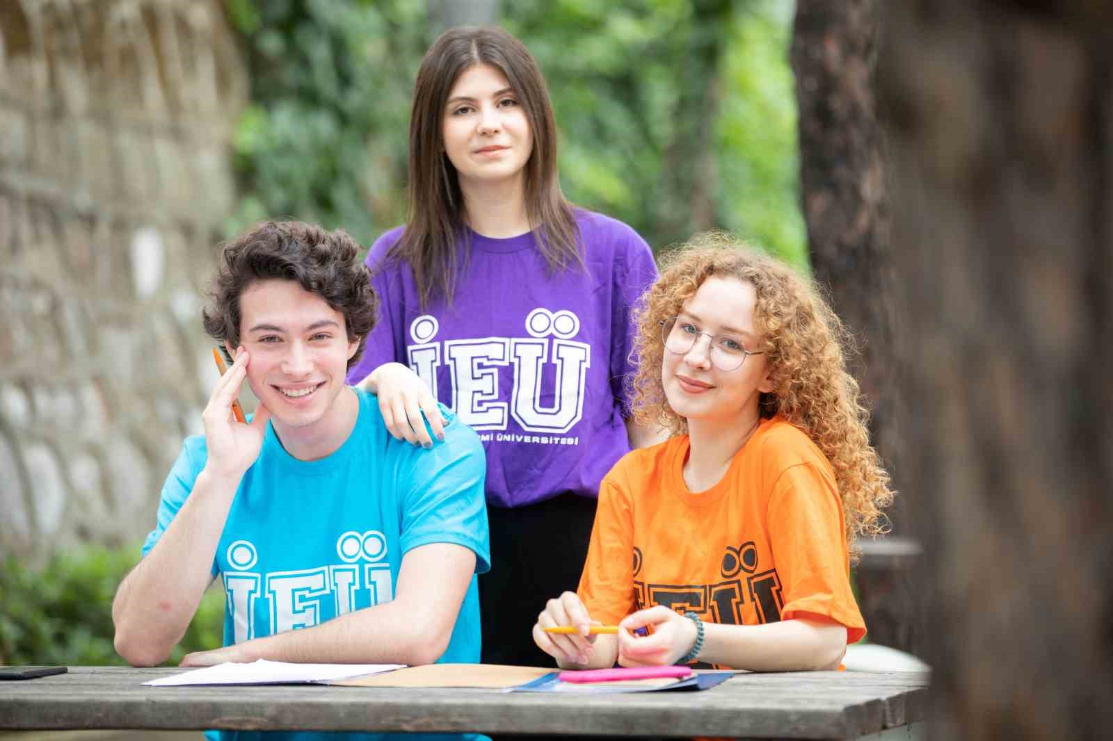 İzmir Ekonomi ‘dünya listesine’ girdi