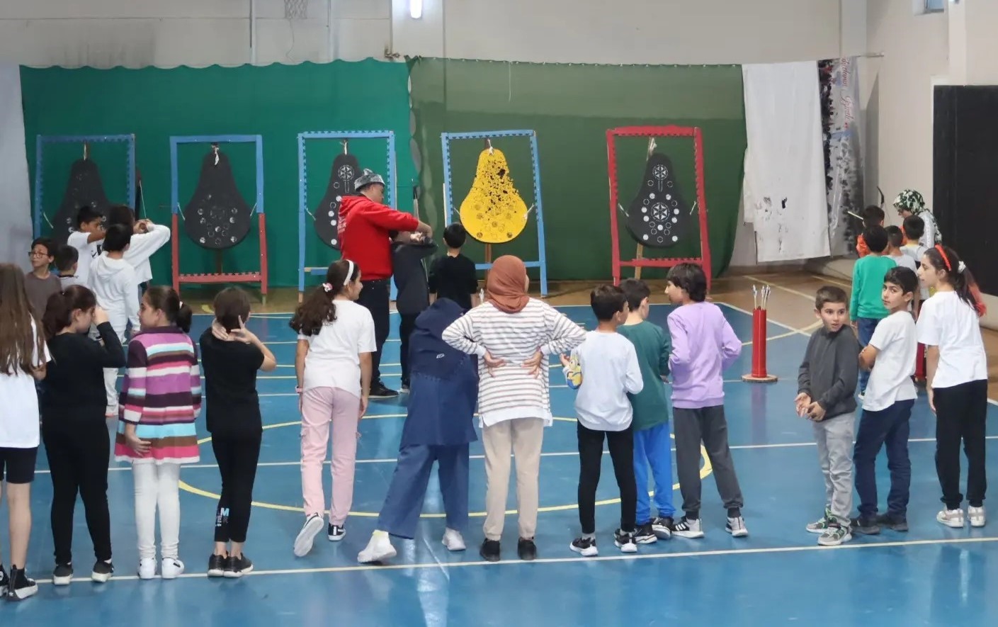Erzincan&rsquo;da minik &lsquo;ok&ccedil;ular&rsquo; yetişiyor
