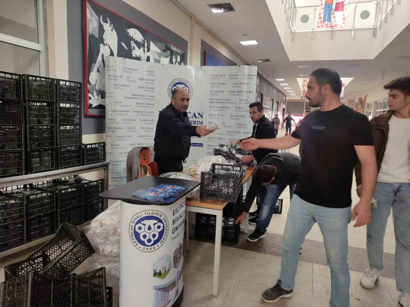 &Uuml;niversite &ouml;ğrencilerine &uuml;z&uuml;ml&uuml; &lsquo;hoş geldin&rsquo;
