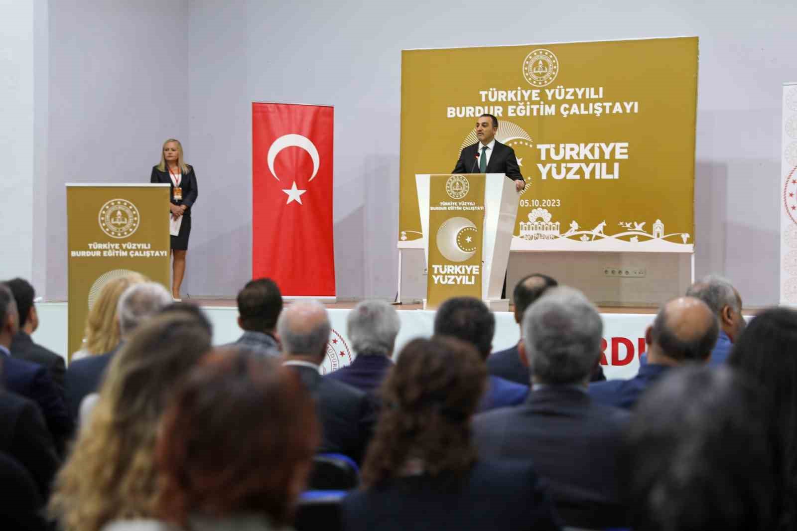 Vali &Ouml;ks&uuml;z: "Yeni bir başarı hikayesiyle &rsquo;Eğitimde marka şehir Burdur&rsquo; vizyonunu tekrar ortaya koymak istiyoruz"
