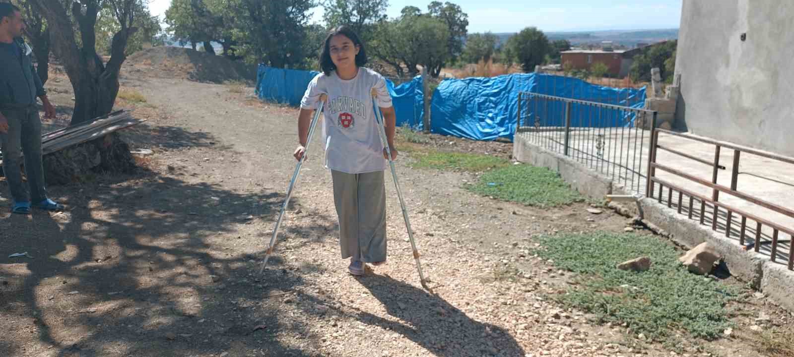 Kanseri yenen Seher Karakuş, eğitime başlamak için mücadele ediyor