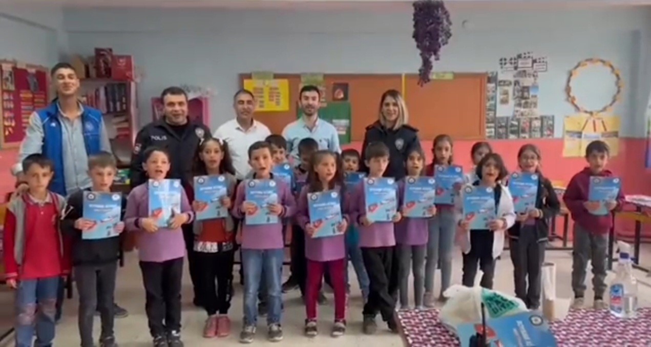 Tatvan Emniyeti&rsquo;nden okul ziyaretleri
