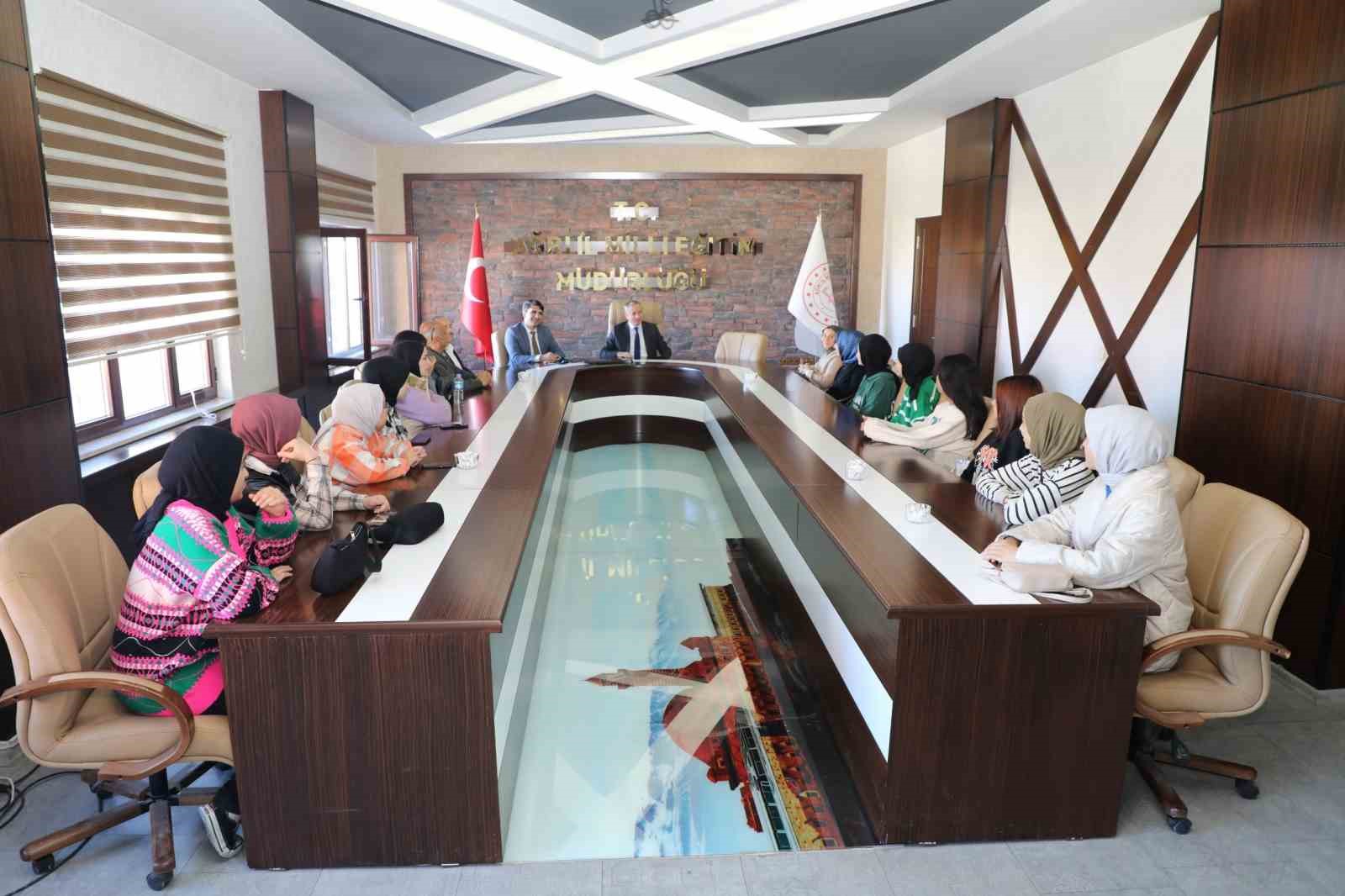 Ağrı’da Manisa’dan gelen öğrencileri ağırladılar