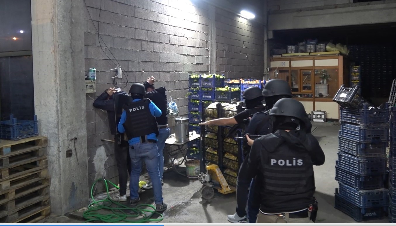 Isparta’da DEAŞ operasyonunda 2 kişi yakalandı