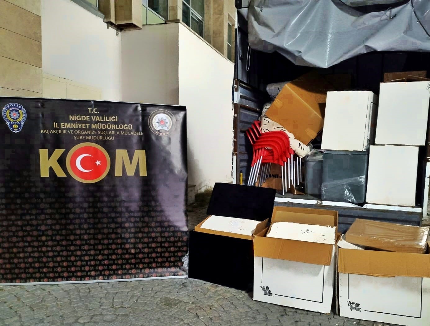 Niğde’de gümrük kaçağı makaron ele geçirildi