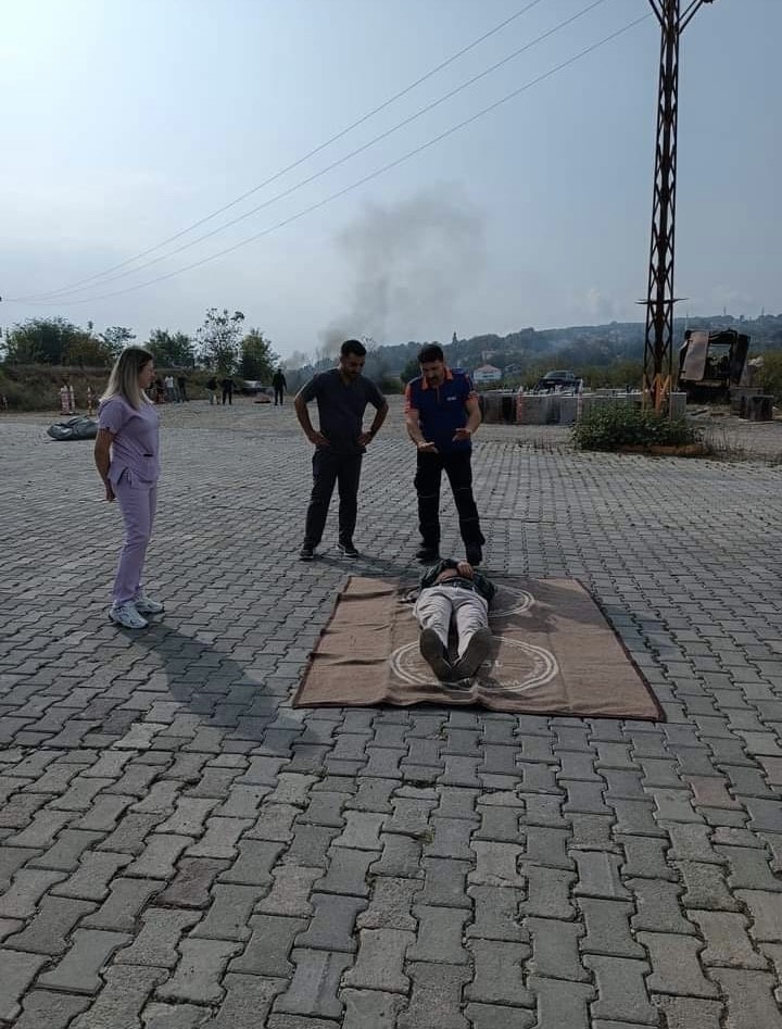 AFAD&rsquo;tan VEFAKUT&rsquo;a arama ve kurtarma eğitimi
