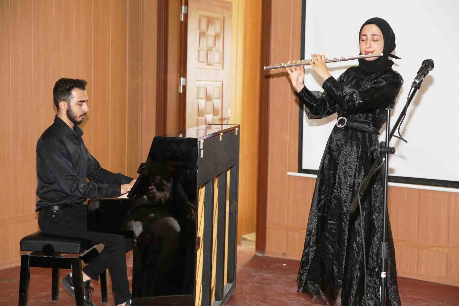 Şırnak G&uuml;zel Sanatlar Fak&uuml;ltesi T&uuml;rkiye&rsquo;de ilk 10 fak&uuml;lte arasında yer aldı
