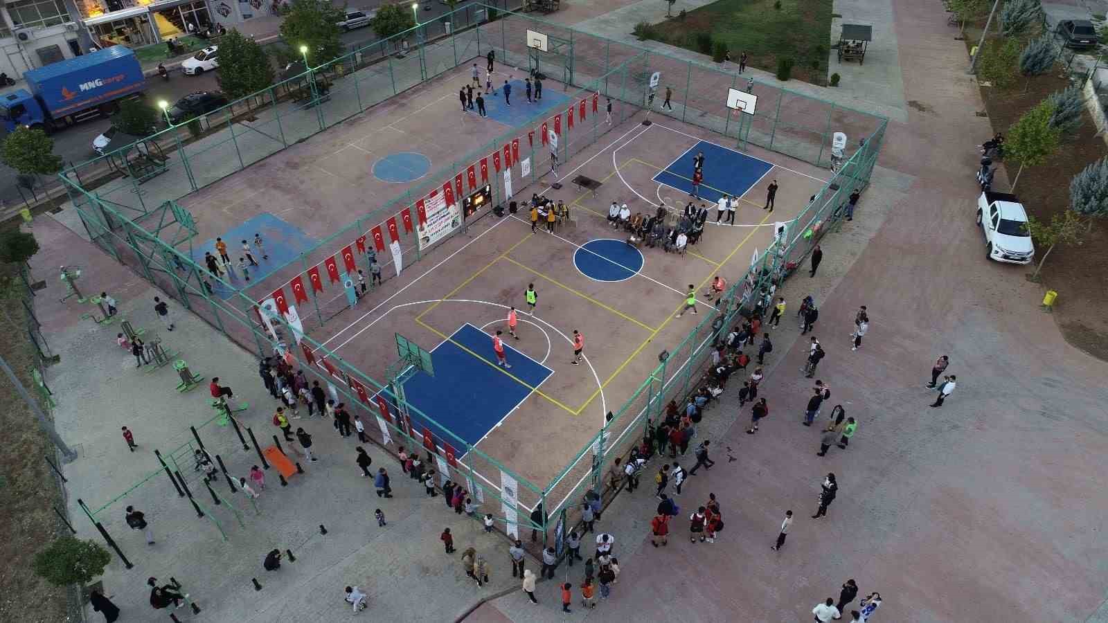 Siirt’te 3x3 sokak basketbolu heyecanı başladı