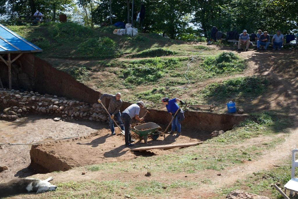 Vali Erol: &ldquo;Kurul Kalesi&rsquo;ndeki &ccedil;alışmalar, k&uuml;lt&uuml;rel mirasımız a&ccedil;ısından &ouml;nemli&rdquo;
