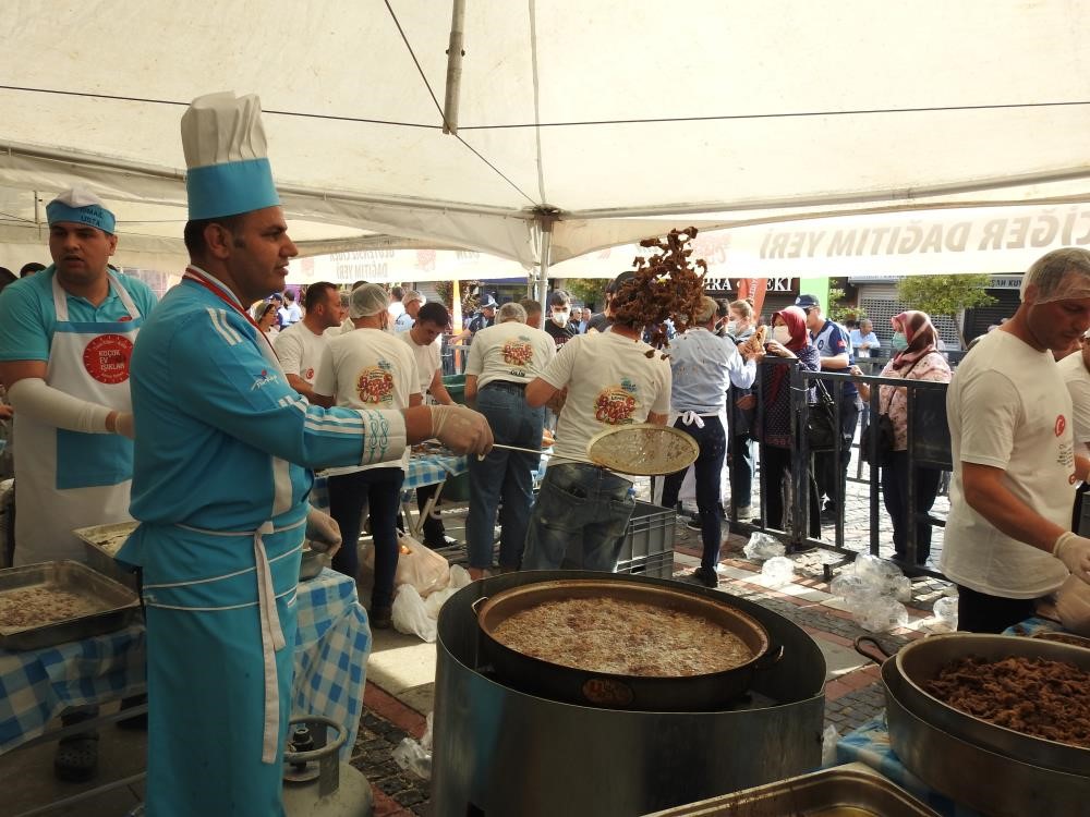 Edirne&rsquo;de 1,5 ton tava ciğerin dağıtılacağı festival başladı
