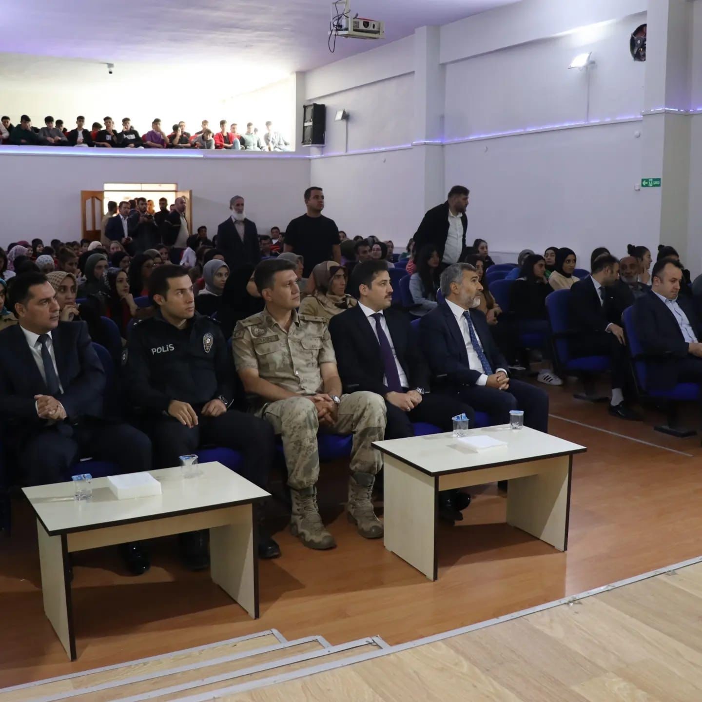 M&uuml;ft&uuml; G&uuml;l, Tercan ve &Ccedil;ayırlı&rsquo;da konferans verdi
