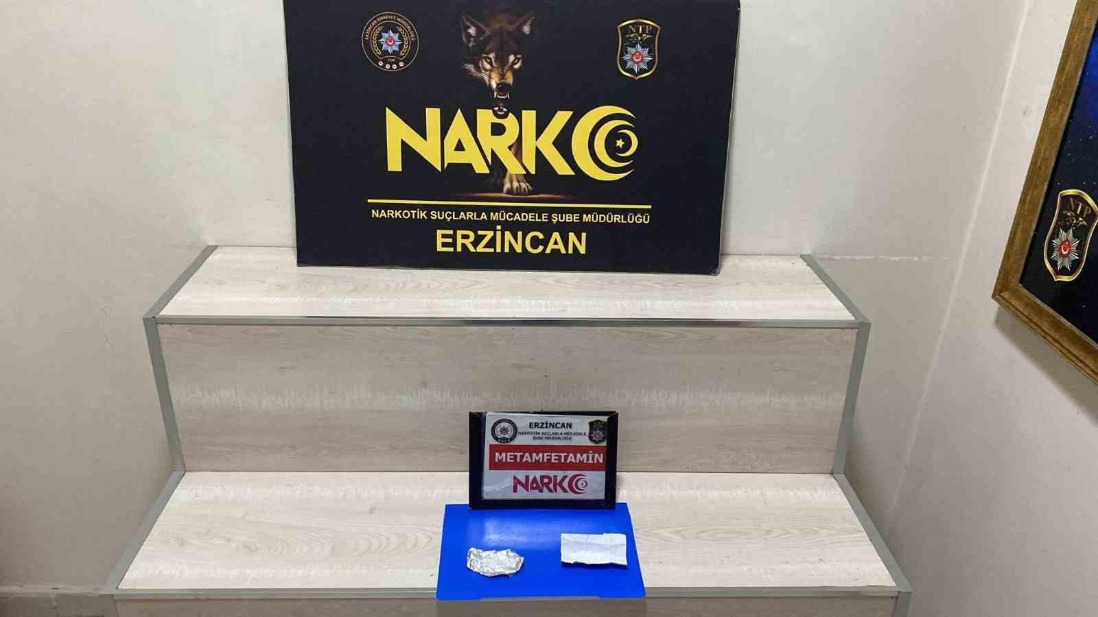 Erzincan’da uyuşturucu operasyonunda 2 kişi yakalandı