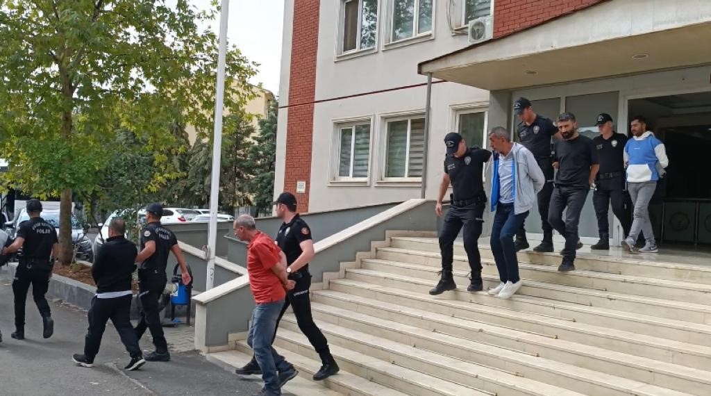 Diyarbakır merkezli uyuşturucu operasyonunda 46 tutuklama