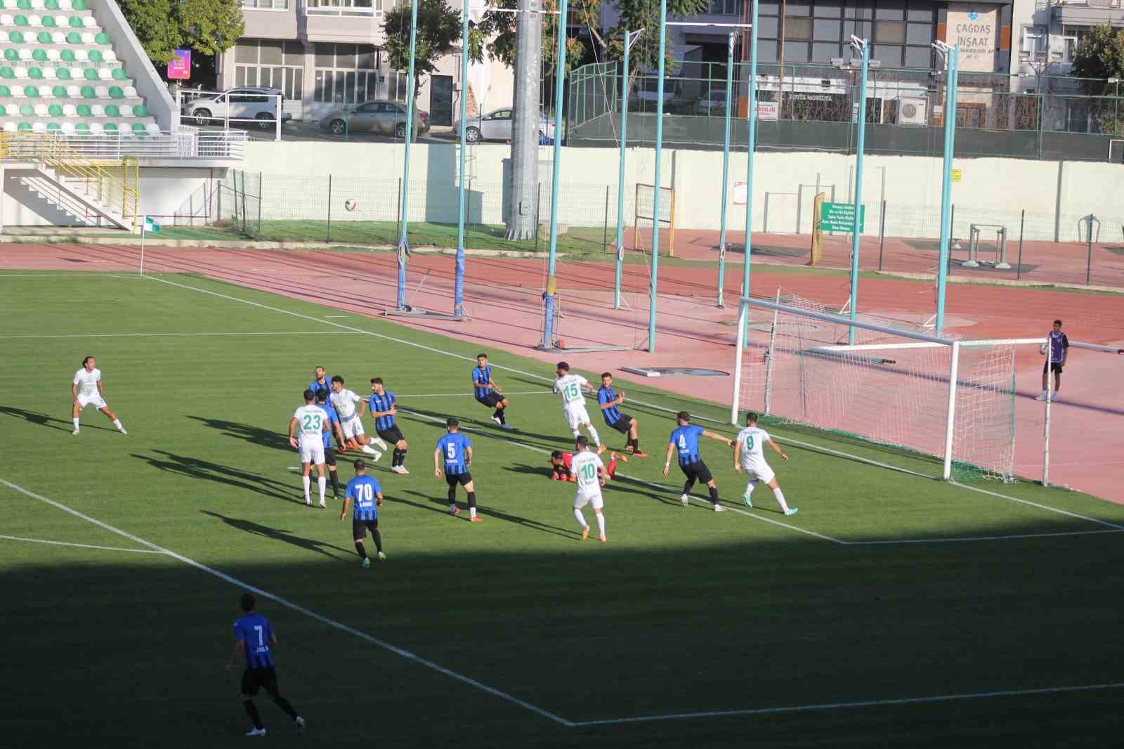 TFF 2. Lig: Kırklarelispor: 0 - Karacabey Belediye Spor: 0
