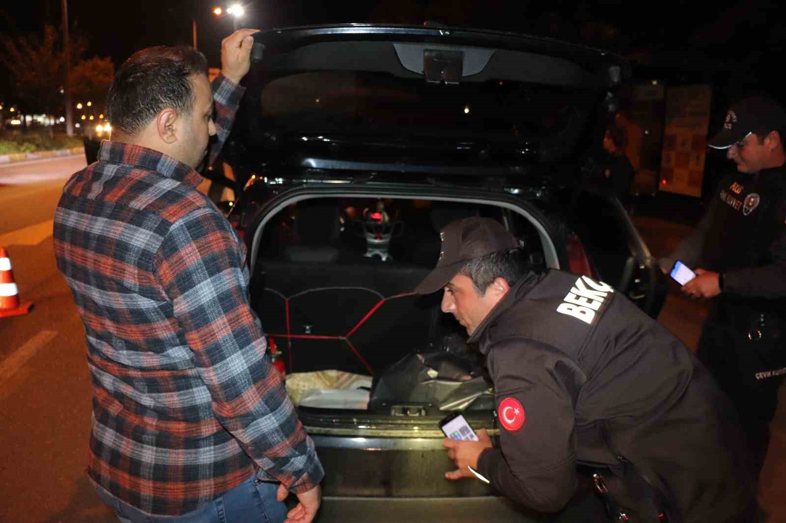 Tokat’ta polis ekiplerinden şok uygulama