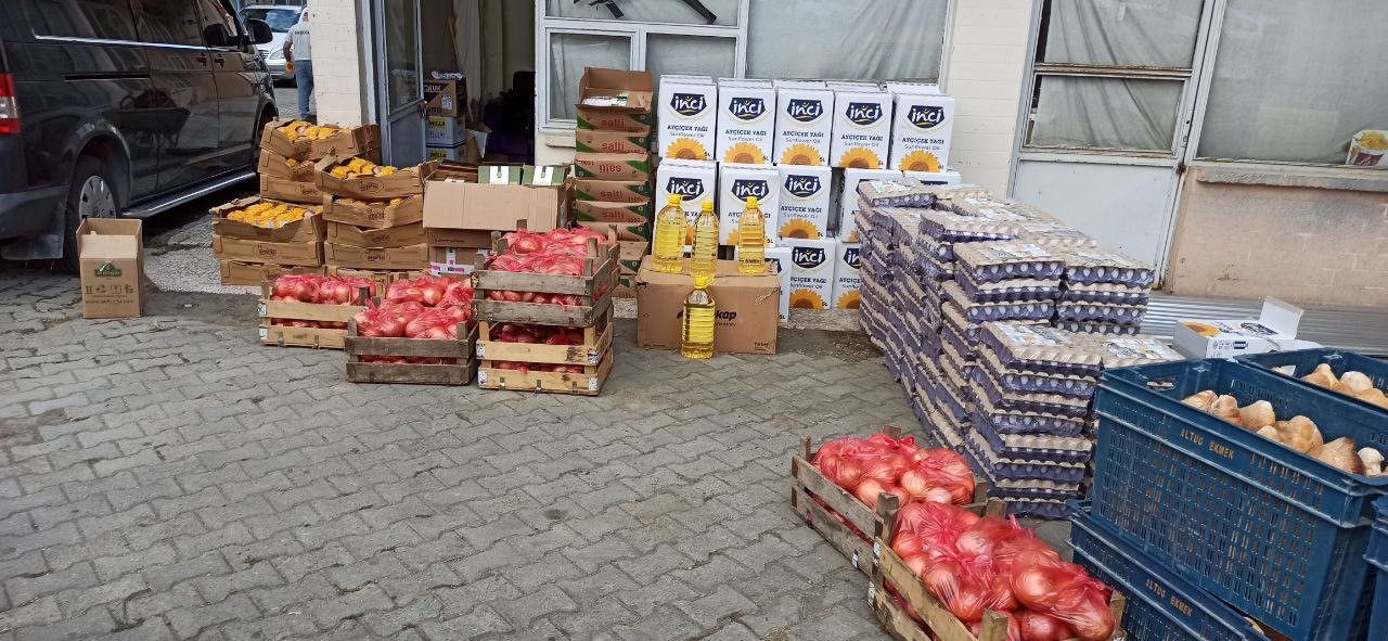 K&ouml;y muhtarından vatandaşlara hediye
