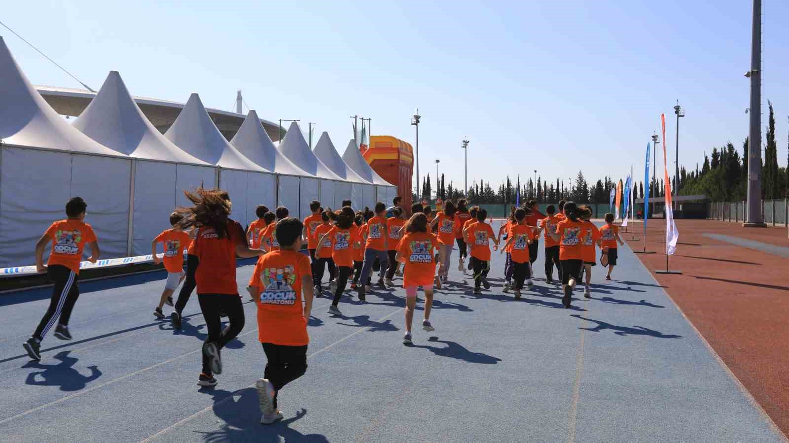 Başakşehir 4. Çocuk Maratonu’nda 4 bin 500 çocuk ter döktü