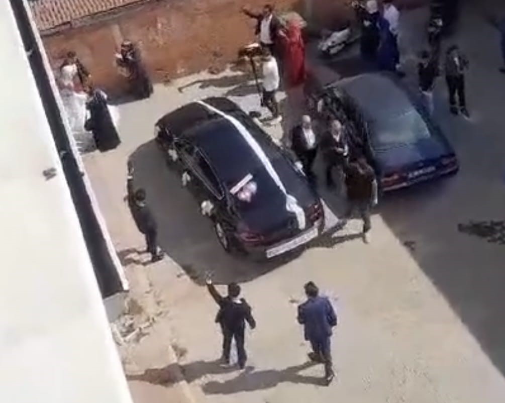 D&uuml;ğ&uuml;nde havaya ateş a&ccedil;an maganda yakalandı
